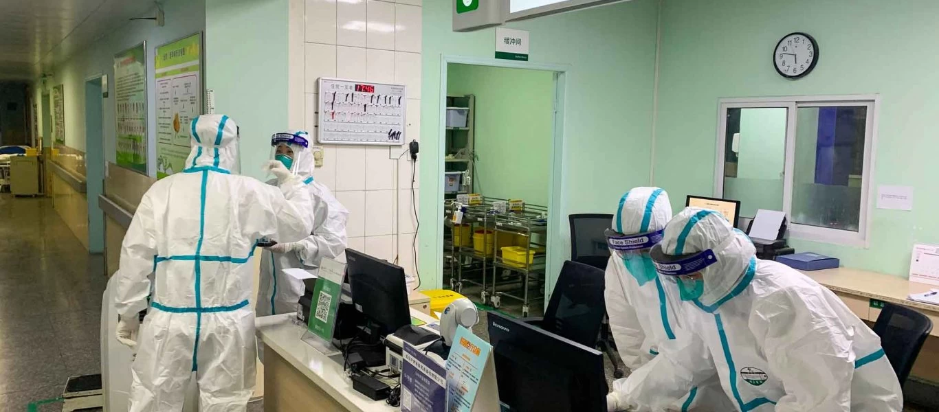 Κινέζος αξιωματούχος που αυτομόλησε στις ΗΠΑ δίνει στη DIA πληροφορίες για την κατασκευή του κορωνοϊού!